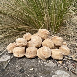 Peckaballs with Insect