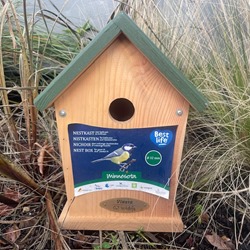 Minnesota Nest Box 32mm with Wooden Roof