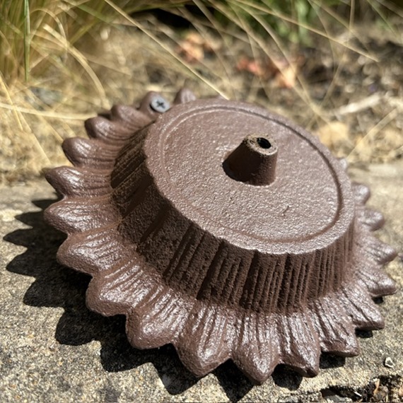 Clearance Old Iron Sunflower Feeder