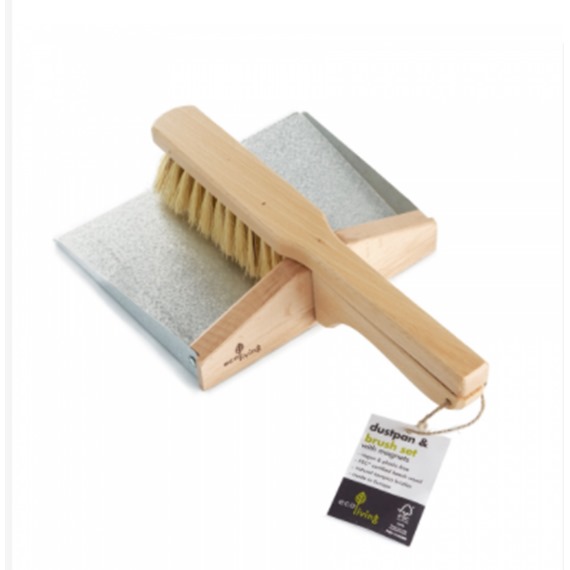 Magnetic dustpan and brush set