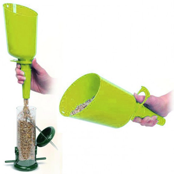 Easy Flo™ Bird Food Scoop