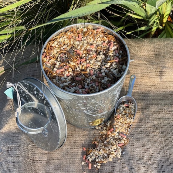 Bird Food Tin & Christmas Crumble™