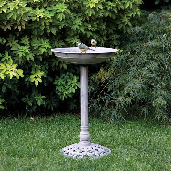 Weissensee Pedestal Bird Bath