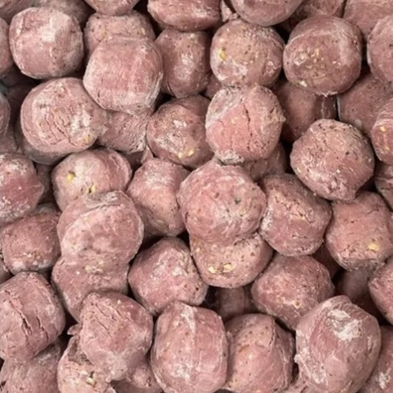 Berry fat balls for birds