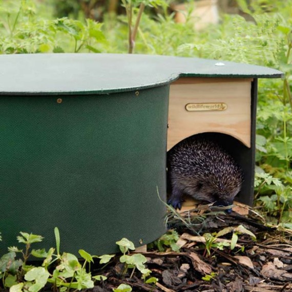 Hogilo Hedgehog Home - With A Free Bag Of Nesting Hay