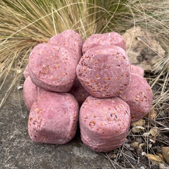 Berry fat balls