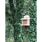 Sturdy Squirrel Feeder