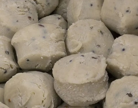 Peckaballs with Insect